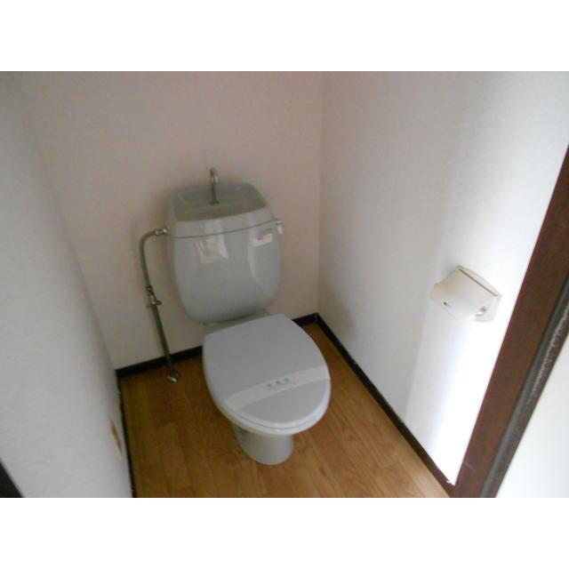 ＪＲ東海道本線 早川駅 徒歩5分 2階建 築38年のトイレ写真
