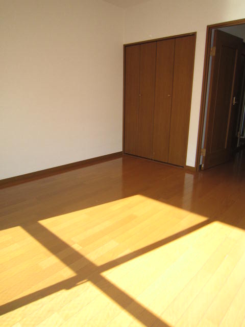 リヴェ-ル石川台の居間写真