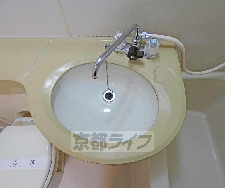 洗面設備　洗面台です