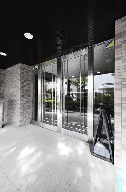 エントランス　建物の内部です