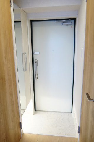 玄関　明るい玄関です