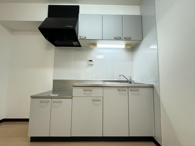 キッチン　※別部屋参考写真