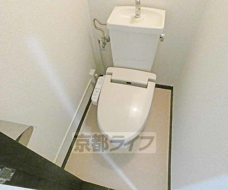 トイレ　ウォシュレット付きです！