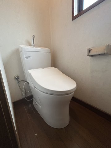 地下鉄西神・山手線 大倉山駅 徒歩16分 5階建 築46年のトイレ写真