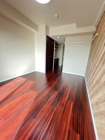 その他部屋・スペース　広くて明るい寝室