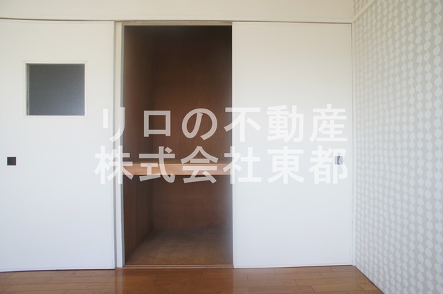 小田急線 千歳船橋駅 徒歩10分 2階建 築39年の内装写真