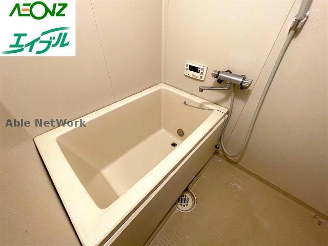 バス・シャワールーム　※同物件、別部屋の写真です