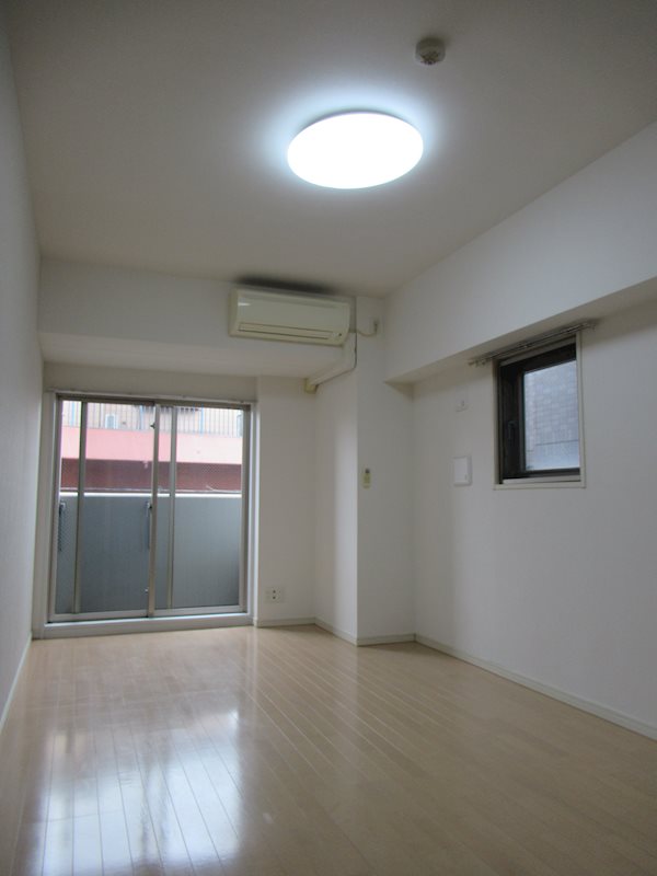 東武東上線 大山駅 徒歩10分 6階建 築19年の居間写真