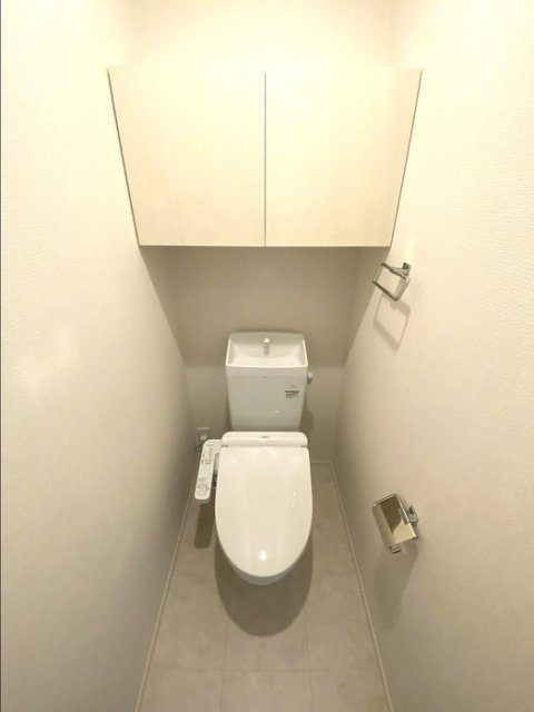 ＪＲ東海道本線 膳所駅 徒歩15分 3階建 築4年のトイレ写真