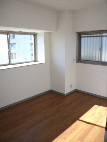 その他部屋・スペース　明るい寝室です