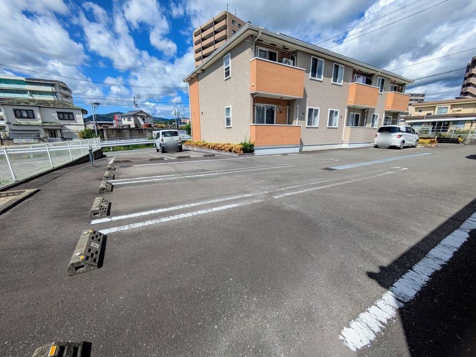 駐車場　駐車場