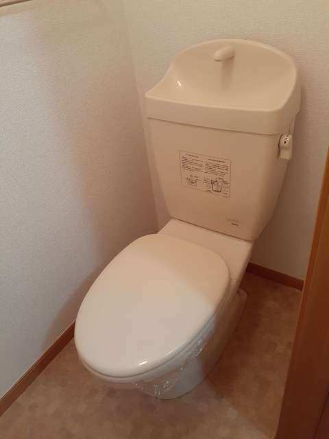 ＪＲ東海道本線 大高駅 徒歩18分 2階建 築23年のトイレ写真