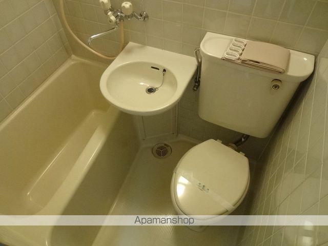 近鉄大阪線 長瀬駅 徒歩4分 6階建 築38年のトイレ写真