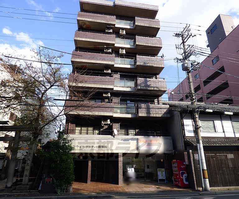 京都市下京区本柳水町のマンションの建物外観