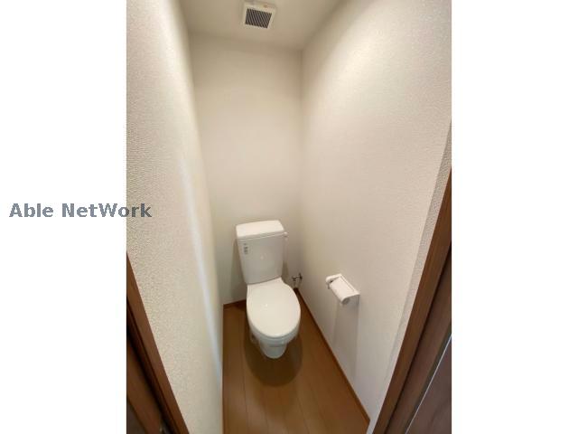 トイレ　温水洗浄便座新設します