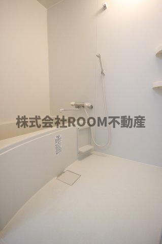 バス・シャワールーム　落ち着いた空間のお風呂です