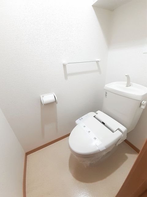 【ソレアードIII　Iのトイレ】