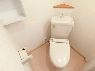 【大垣市東前のマンションのトイレ】