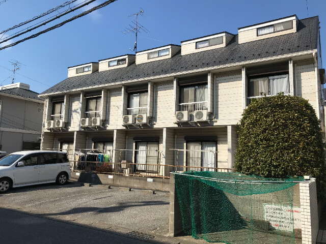 御塚山ハイツA棟の建物外観