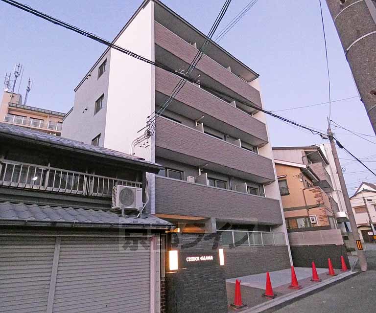 京都市伏見区両替町１５丁目のマンションの建物外観