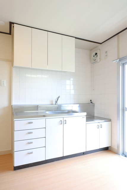 キッチン　コンパクトで使い勝手の良いキッチン