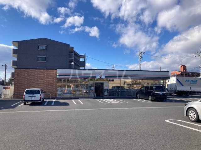 コンビニ　セブンイレブン 小牧応時２丁目店（コンビニ）まで560m