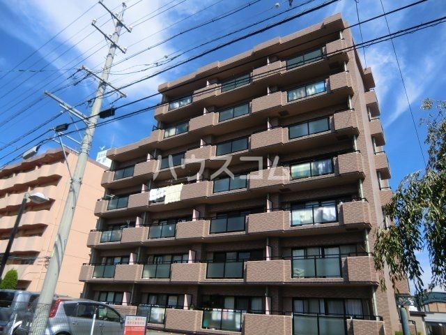 三重郡菰野町大字菰野のマンションの建物外観