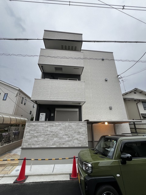 フジパレス百舌鳥八幡II番館の建物外観