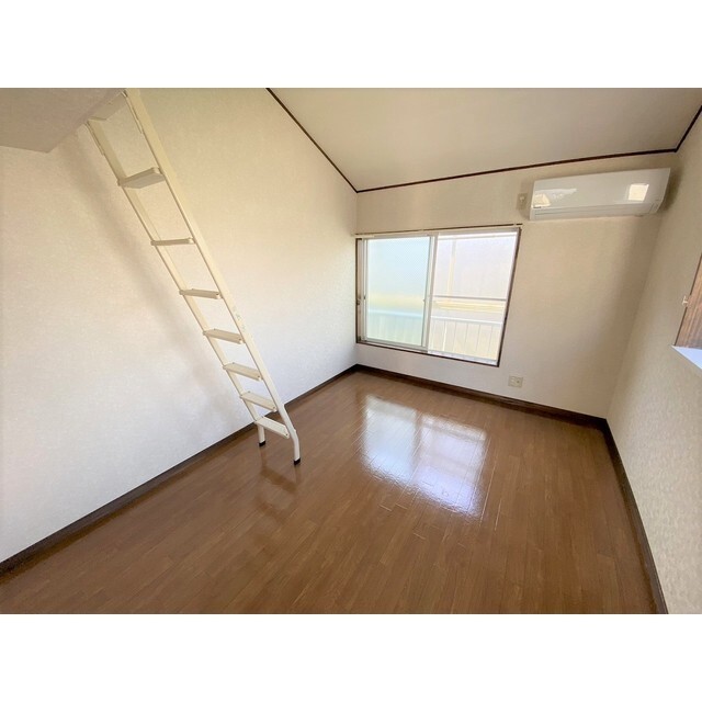 居室・リビング　２面採光