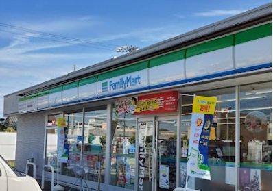 コンビニ　ファミリーマート　焼津大覚寺店（コンビニ）まで853m