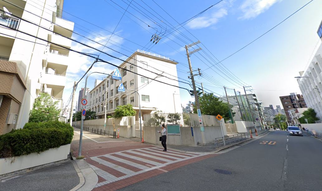 小学校　玉造小学校（小学校）まで293m