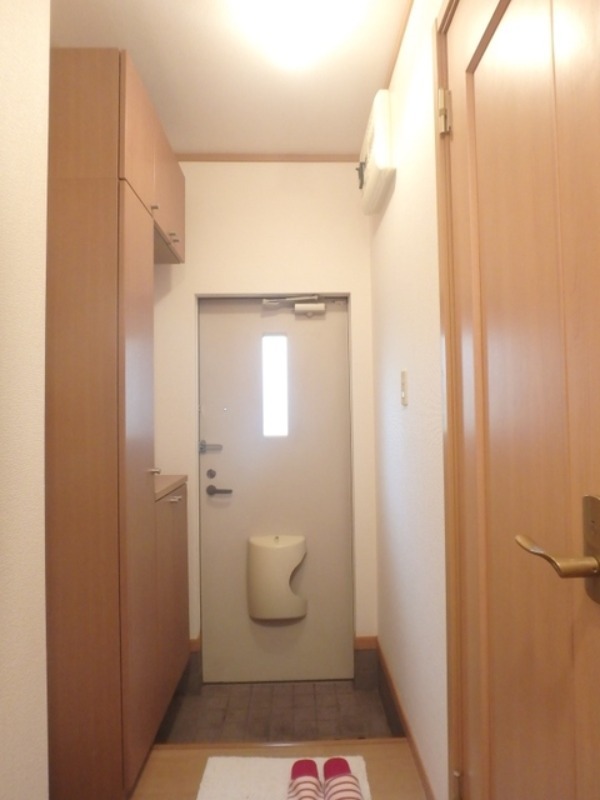 玄関　図面と現状に相違がある場合には現状を優先