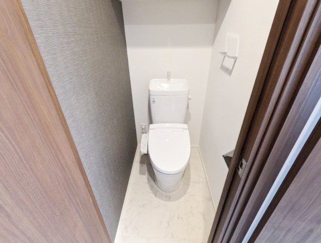 トイレ　反転タイプ（参考写真）