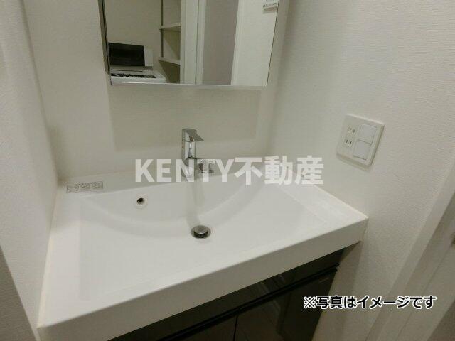 洗面設備　スペースが確保できる洗面所です