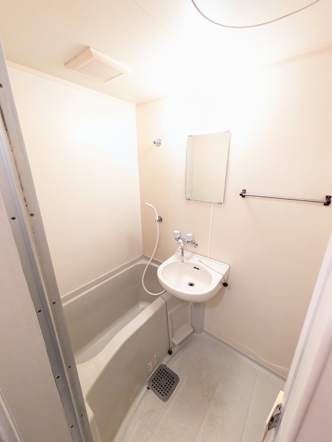 バス・シャワールーム　バスルーム