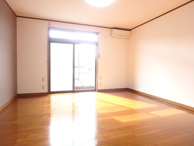 居室・リビング　図面と現状に相違がある場合には現状を優先