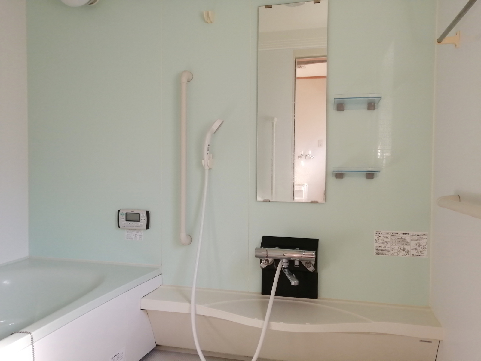 バス・シャワールーム　1日の疲れをゆっくり癒せます。浴室乾燥機あり。