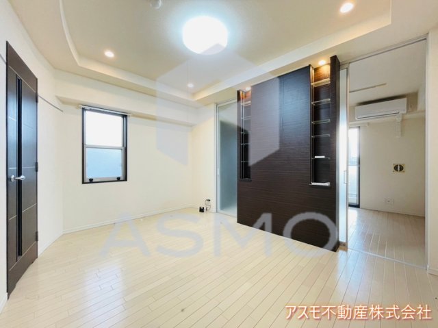 居室・リビング　同マンション別部屋参考写真