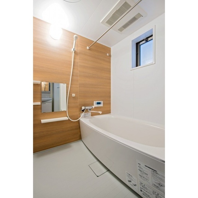 バス・シャワールーム　追い焚き機能・浴室乾燥機付き