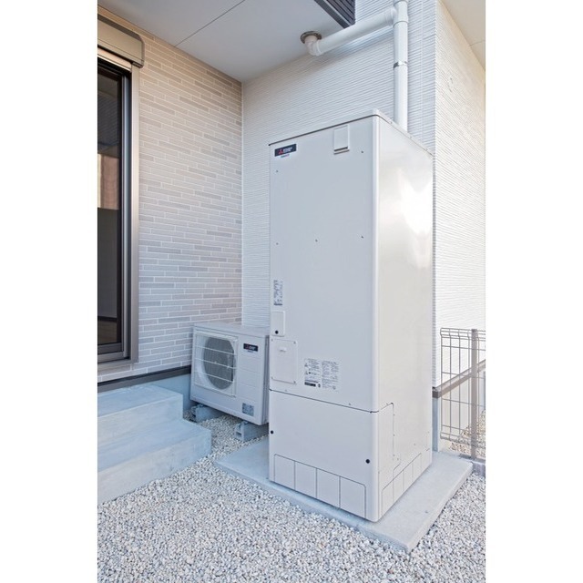 その他設備　エコキュート