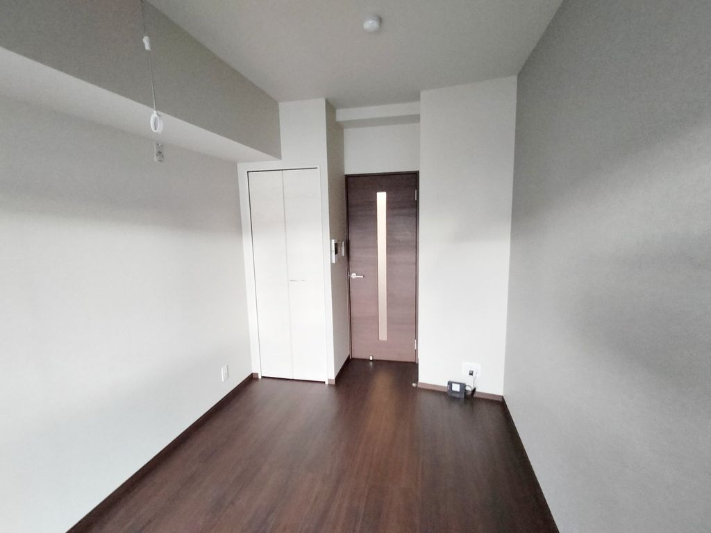 居室・リビング　玄関