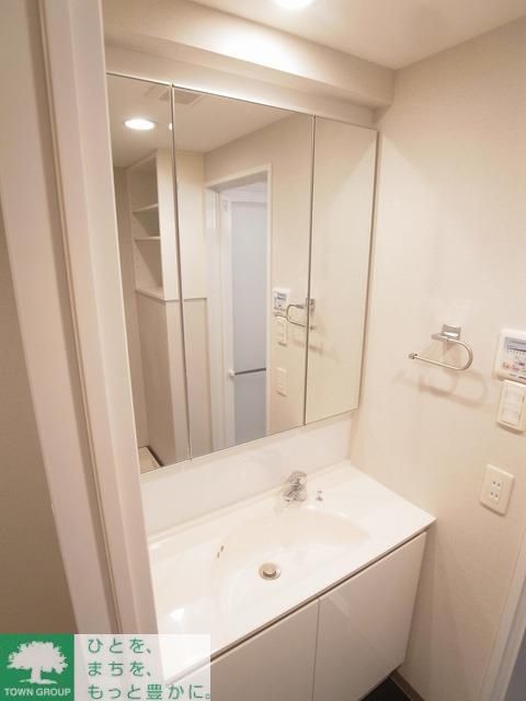 洗面設備　お部屋探しは株式会社　タウンハウジング　までお気軽にお問合…