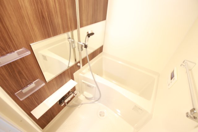 バス・シャワールーム　※別室の参考写真の為、現況優先です。