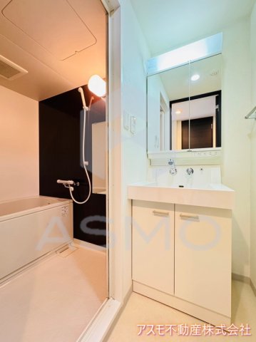 洗面設備　同マンション別部屋　参考写真