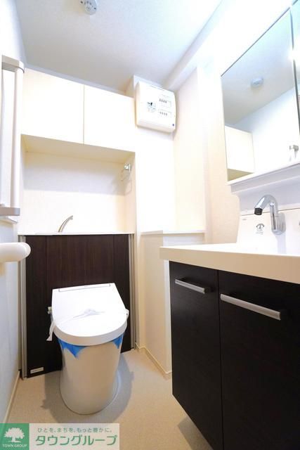 トイレ　※写真は同タイプ住戸です。