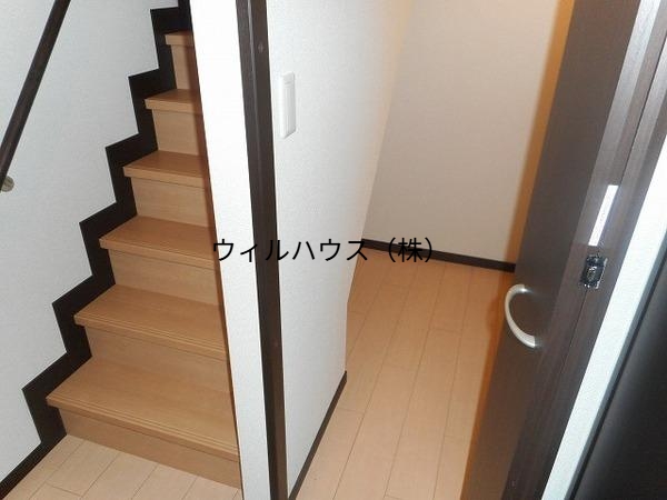 収納　２階から３階への階段です！