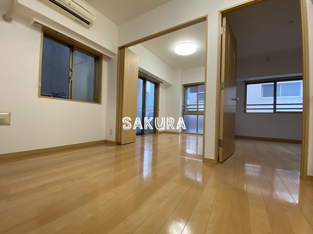 居室・リビング　使いやすい形の為、レイアウトを楽しめます♪