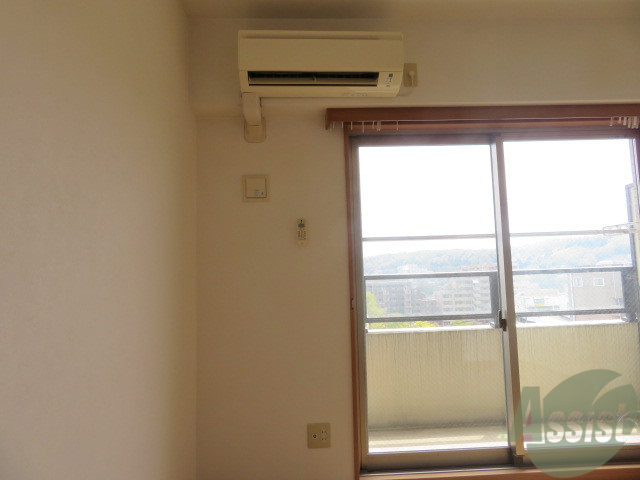 その他設備　ちゃんとエアコンもついているので、安心してくださいね。