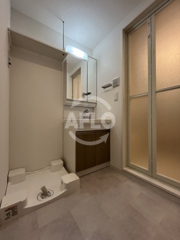 洗面設備　ファーストフィオーレ江坂ラディール　洗面台