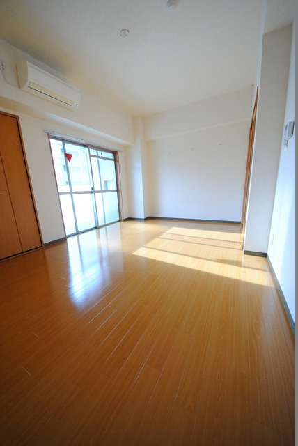 居室・リビング　写真は４０５号室